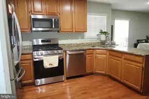 5366 Mansfield Ct, Woodbridge, VA 22193 - Photo 3