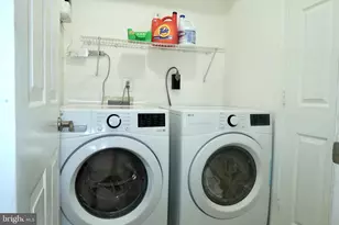 5366 Mansfield Ct, Woodbridge, VA 22193 - Photo 23