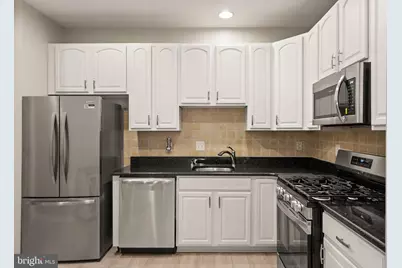 6932 Walnut Hill Drive, Gainesville, VA 20155 - Photo 13