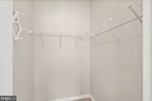 6932 Walnut Hill Dr, Gainesville, VA 20155 - Photo 25