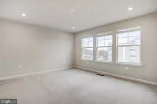 4016 Shire Meadow Ln, Triangle, VA 22172 - Photo 13