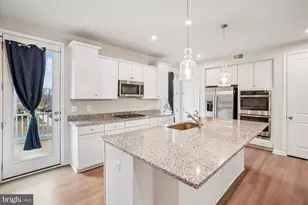 4016 Shire Meadow Ln, Triangle, VA 22172 - Photo 3