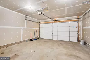 4016 Shire Meadow Ln, Triangle, VA 22172 - Photo 37