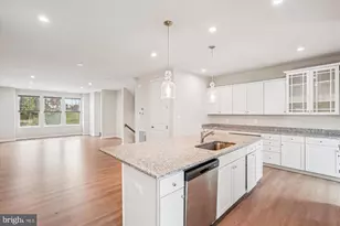 4016 Shire Meadow Ln, Triangle, VA 22172 - Photo 5