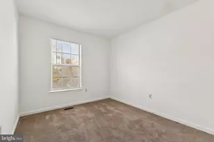 1925 Inglebrook Dr, Woodbridge, VA 22192 - Photo 11