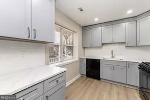 4206 Gunston Ct, Woodbridge, VA 22193 - Photo 3