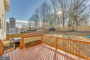 6109 Plainville Ln, Woodbridge, VA 22193 - Photo 23