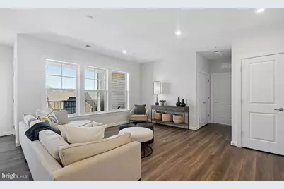 5810 Moonstone Way #301, Haymarket, VA 20169 - Photo 3