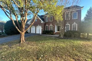 4619 Beaufont Spring Ct, Woodbridge, VA 22192 - Photo 3