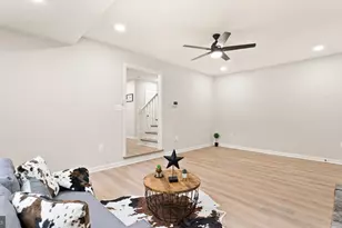 8309 Rolling Rd, Manassas, VA 20110 - Photo 19