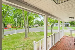 8309 Rolling Rd, Manassas, VA 20110 - Photo 9