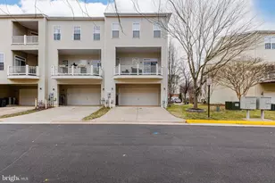 15922 Greymill Manor Dr, Haymarket, VA 20169 - Photo 3