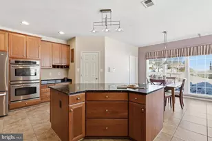 7625 Great Dover St, Gainesville, VA 20155 - Photo 15