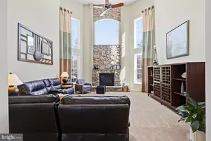 7625 Great Dover St, Gainesville, VA 20155 - Photo 19