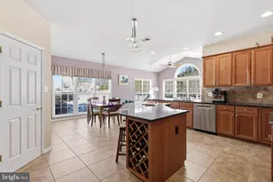 7625 Great Dover St, Gainesville, VA 20155 - Photo 11