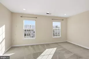 12212 Densmore Ct, Woodbridge, VA 22192 - Photo 19