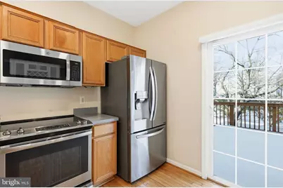 12212 Densmore Court, Woodbridge, VA 22192 - Photo 11