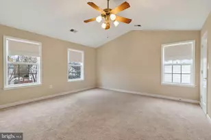 13044 Tadmore Ct, Woodbridge, VA 22193 - Photo 33