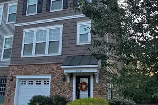 8898 Englewood Farms Dr, Manassas, VA 20112 - Photo 1