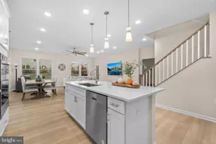 6266 Zinnia Ln, Haymarket, VA 20169 - Photo 7