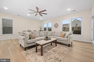 6266 Zinnia Ln, Haymarket, VA 20169 - Photo 11