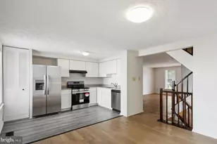 16133 Alexander Pl, Dumfries, VA 22025 - Photo 9