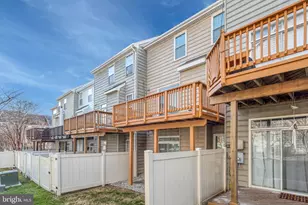 13393 Dogues Terrace, Woodbridge, VA 22191 - Photo 5