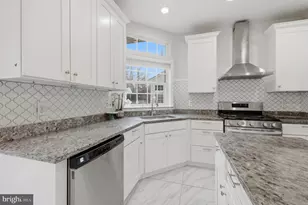 13217 Kinnicutt Dr, Woodbridge, VA 22192 - Photo 33