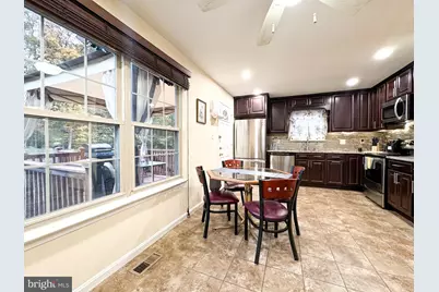 14212 Savannah Drive, Woodbridge, VA 22193 - Photo 7