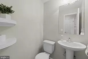 744 Monument Ave, Woodbridge, VA 22191 - Photo 9