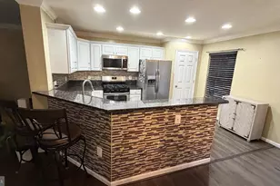 6821 Avalon Isle Way, Gainesville, VA 20155 - Photo 9