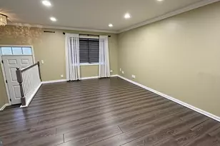 6821 Avalon Isle Way, Gainesville, VA 20155 - Photo 5