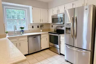 15427 Beachwater Ct, Dumfries, VA 22025 - Photo 5