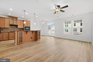 7411 Brunson Cir, Gainesville, VA 20155 - Photo 7