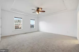 7411 Brunson Cir, Gainesville, VA 20155 - Photo 17
