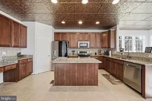 15204 Chula Pl, Woodbridge, VA 22193 - Photo 9