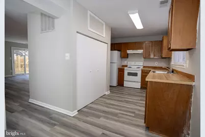 16326 Taconic Circle, Dumfries, VA 22025 - Photo 11