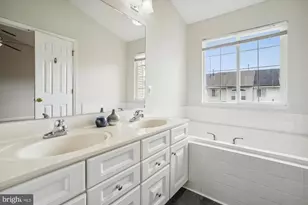 11070 Doubleday Ln, Manassas, VA 20109 - Photo 11