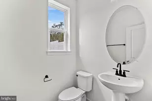 17960 Alicia Ave, Dumfries, VA 22026 - Photo 21