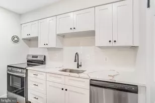 14625 Earlham Ct, Woodbridge, VA 22193 - Photo 11