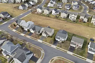 8832 Yellowthroat Ct, Gainesville, VA 20155 - Photo 3