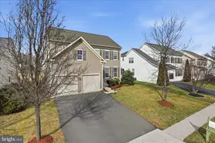 8832 Yellowthroat Ct, Gainesville, VA 20155 - Photo 11