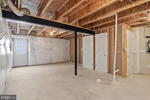 8832 Yellowthroat Ct, Gainesville, VA 20155 - Photo 65