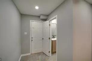 6934 Village Stream Pl, Gainesville, VA 20155 - Photo 9