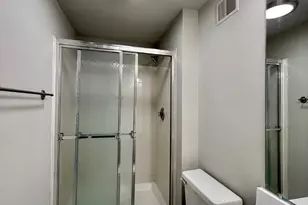 16946 Monmouth Ct, Dumfries, VA 22026 - Photo 13