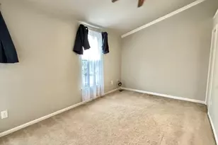 16946 Monmouth Ct, Dumfries, VA 22026 - Photo 11
