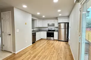 16946 Monmouth Ct, Dumfries, VA 22026 - Photo 5