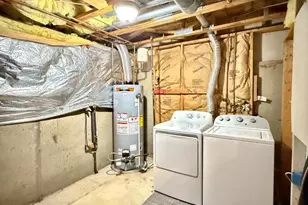 16946 Monmouth Ct, Dumfries, VA 22026 - Photo 19