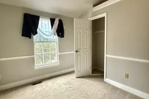 16946 Monmouth Ct, Dumfries, VA 22026 - Photo 15