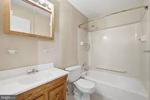 12708 Valleywood Dr, Woodbridge, VA 22192 - Photo 17